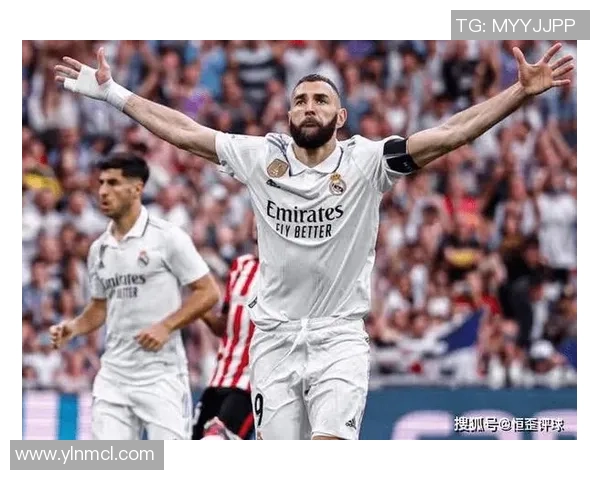 卡里姆·本泽马：从球场巨星到中东足球传奇的蜕变之路